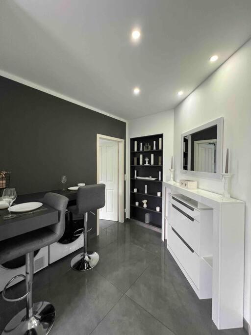 Schoenes 2 Zimmer Apartment An Der Stadt Grenze Mit Klimaanlage Blankenfelde-Mahlow Exterior foto