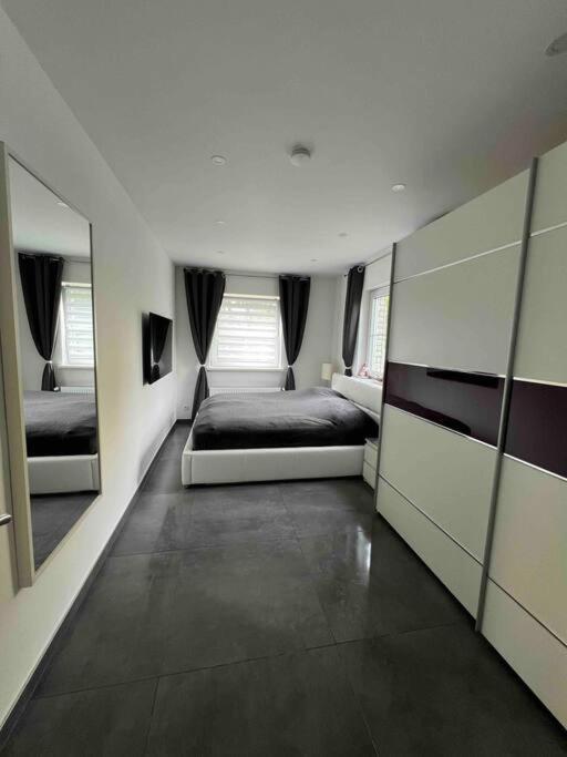 Schoenes 2 Zimmer Apartment An Der Stadt Grenze Mit Klimaanlage Blankenfelde-Mahlow Exterior foto